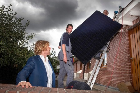 installatie-zonnepanelen2-manege29-6-2020-1024x682.jpeg